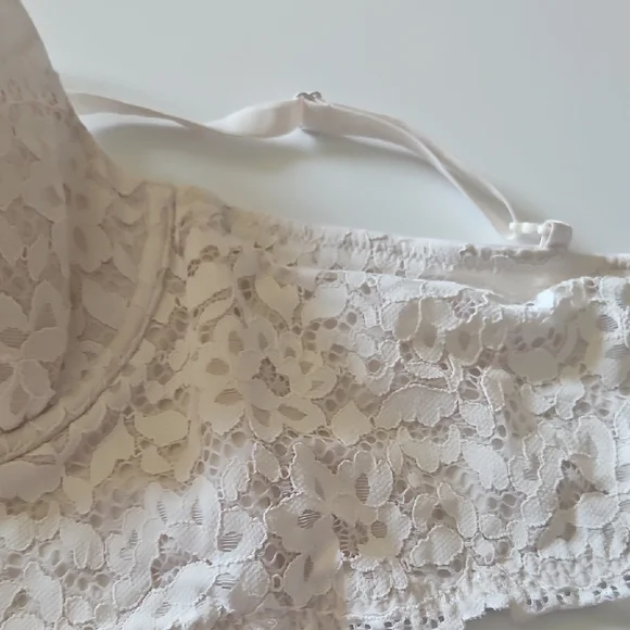 Victoria's Secret Ivory Lace Bustier - Picture 11 of 13